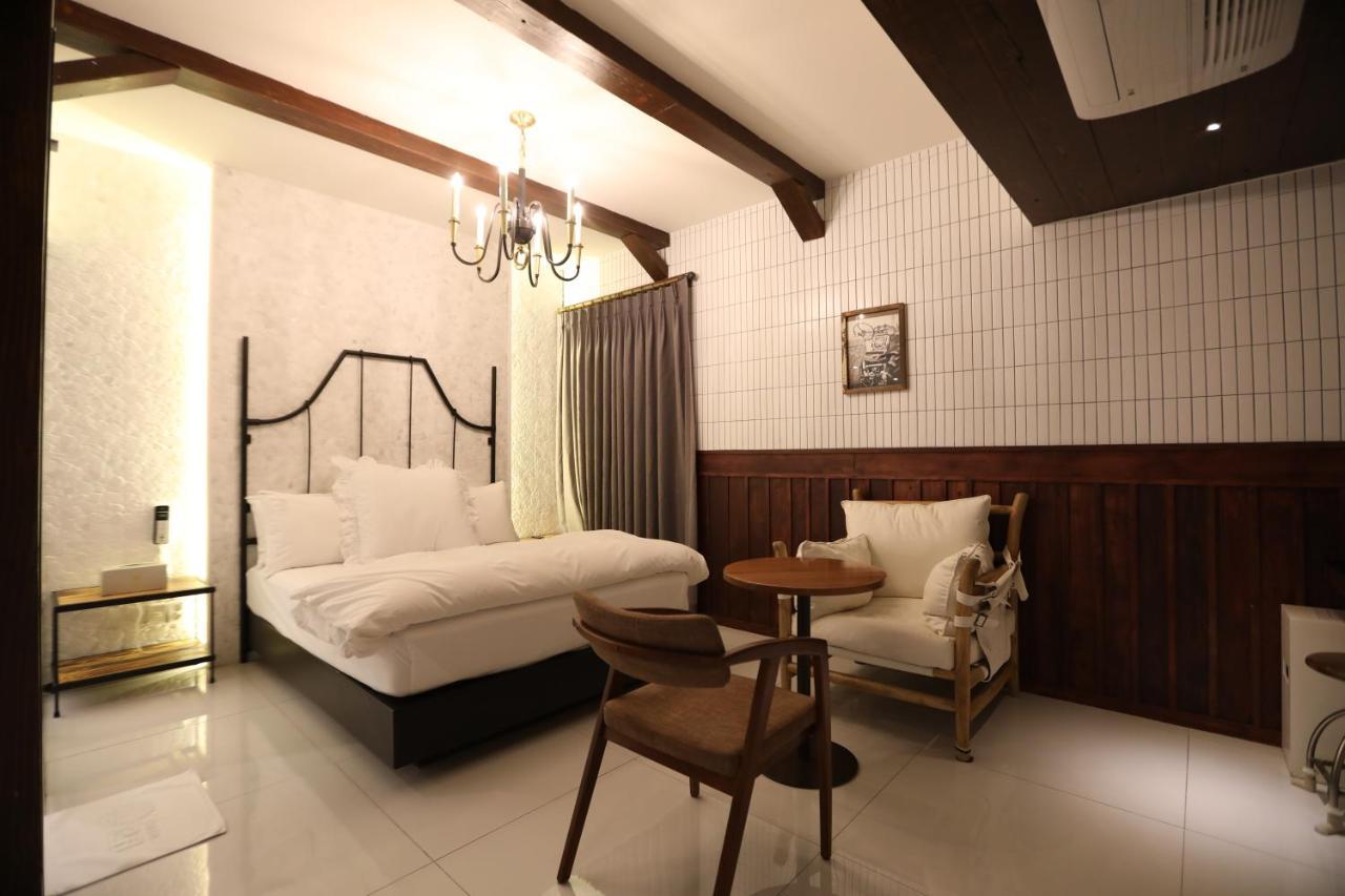 דאיגו February Hotel Seongseo מראה חיצוני תמונה